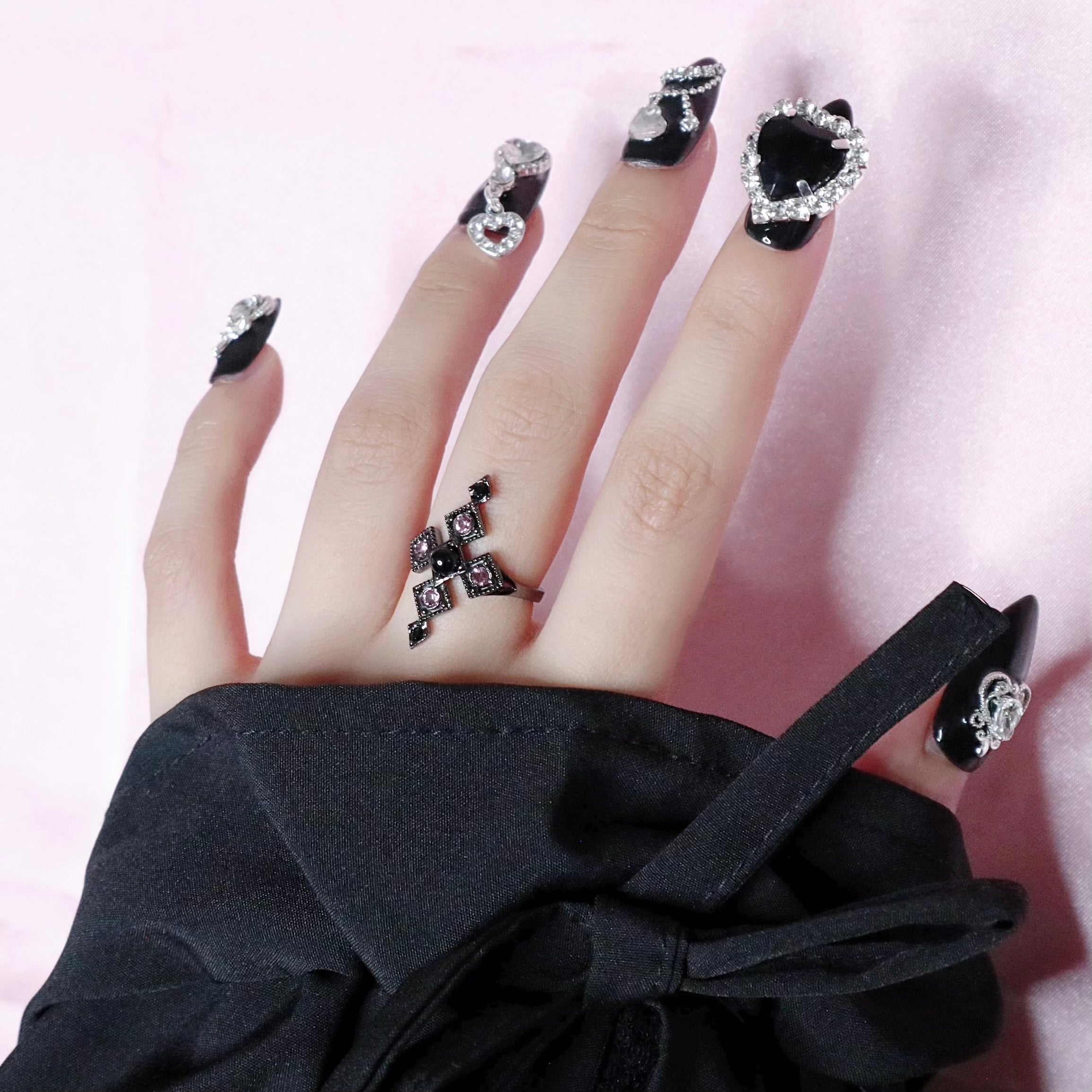 Armor Cross Ring / Black