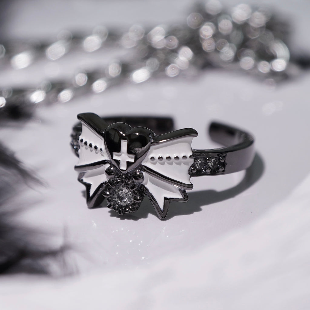 Fallen Angel Ribbon Ring / Black × White