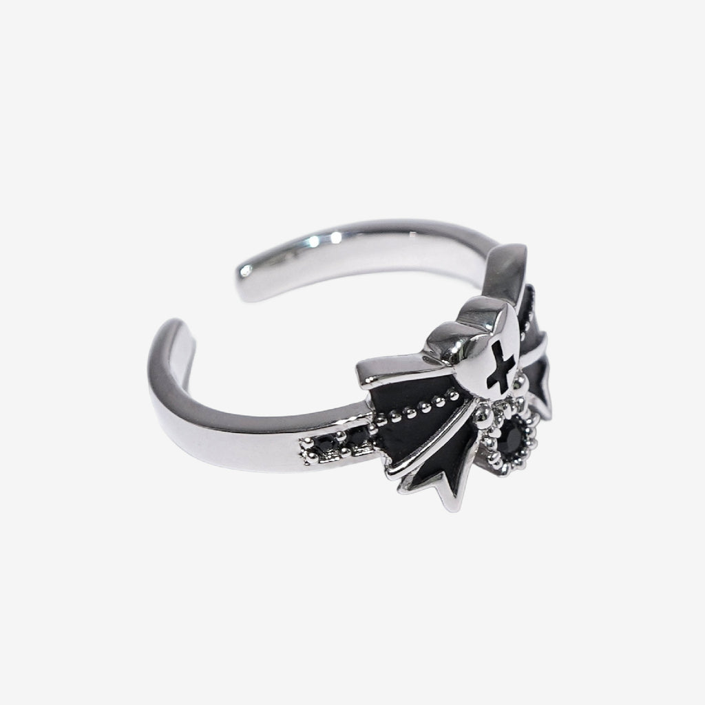 Fallen Angel Ribbon Ring / Silver × Black