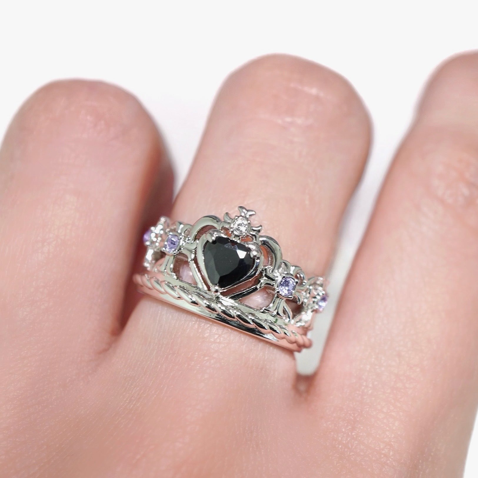 Heart Gothic Tiara Ring / Silver