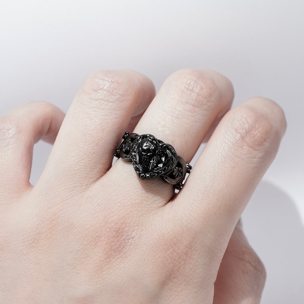 Heart Pirates Ring / Black