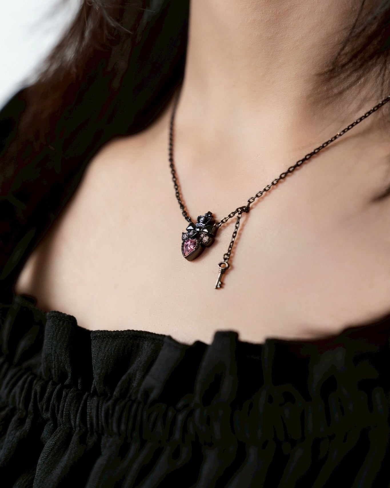 Princess Key Necklace / Black × Pink〈Limited Edition〉