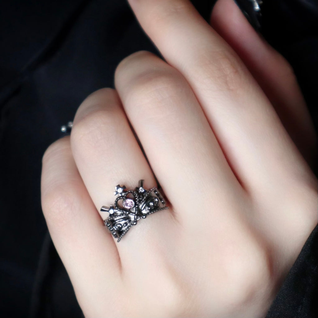 Ribbon Chapel Ring / Black