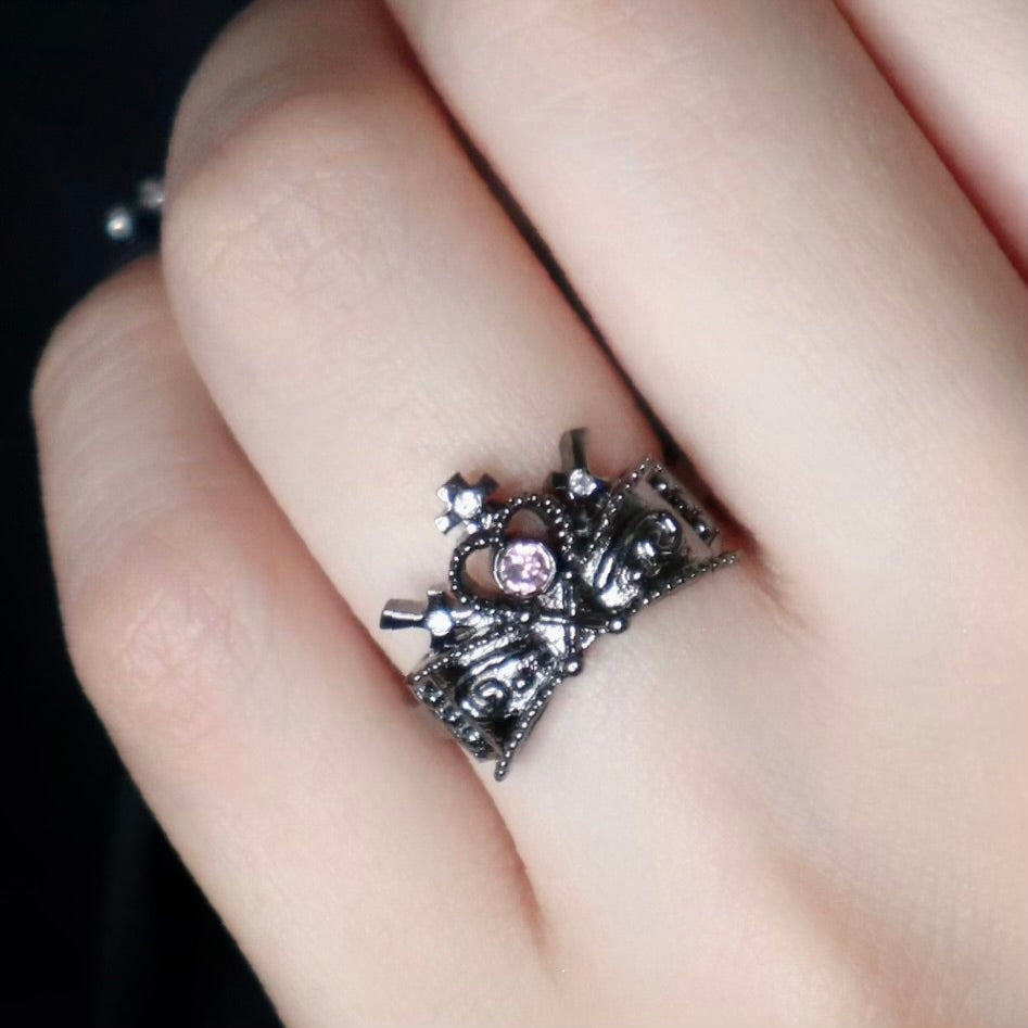 Ribbon Chapel Ring / Black