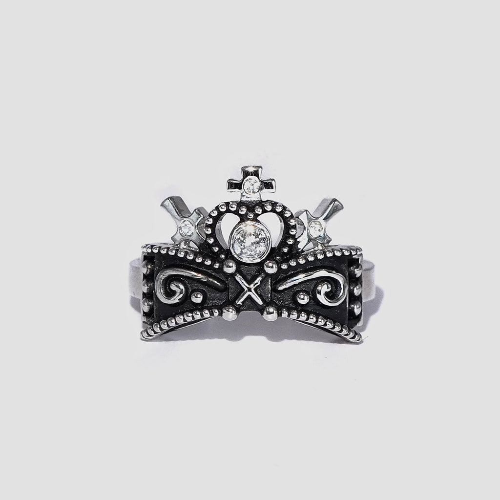 Ribbon Chapel Ring / Blackened Silver