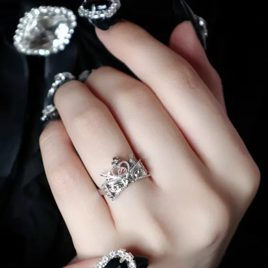 Ribbon Chapel Ring / Silver