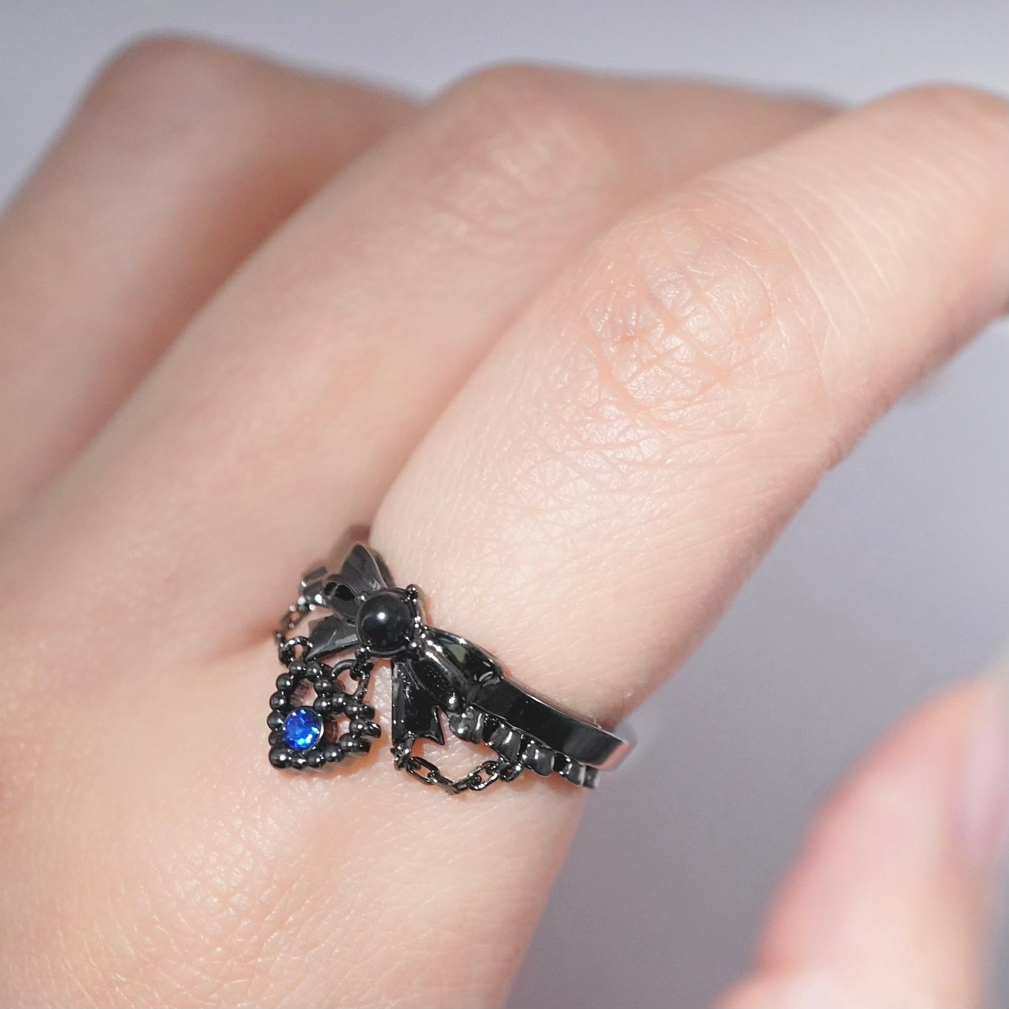 Lolita Blouse Ring / Black × Blue